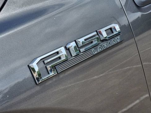 Used 2015 Ford F150 Lariat RWD image 12