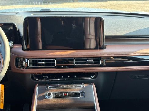 New 2026 Lincoln Aviator Reserve w/ Jet Appearance Package image 14