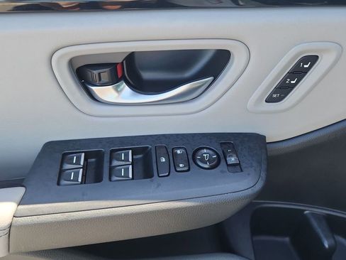 Used 2025 Honda Pilot EX-L image 22