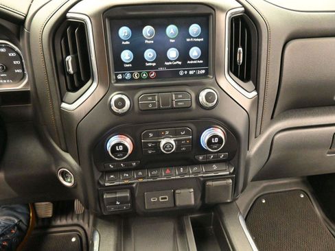 Used 2021 GMC Sierra 1500 AT4 w/ AT4 Premium Package AWD/4WD image 22