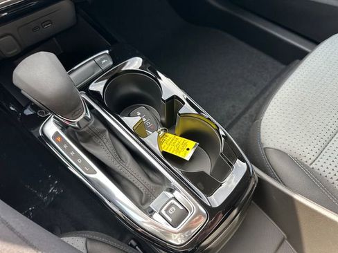 New 2025 Chevrolet Trax LT w/ Driver Confidence Package image 24