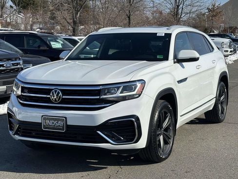 Certified 2021 Volkswagen Atlas Cross Sport SE w/ Panoramic Sunroof Package image 3