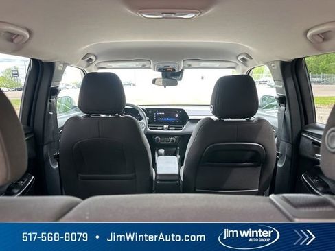 Used 2025 Chevrolet TrailBlazer LT AWD/4WD image 16