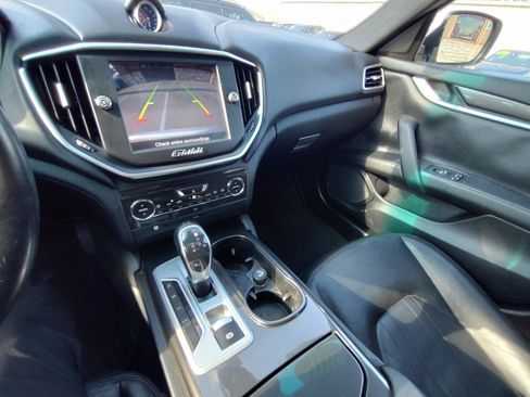 Used 2016 Maserati Ghibli RWD image 21