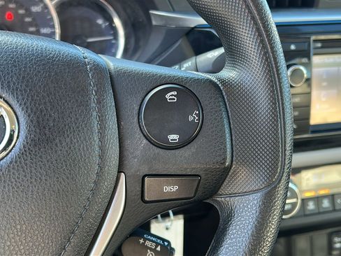 Used 2015 Toyota Corolla LE image 14