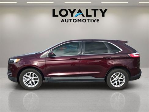 Used 2024 Ford Edge SEL image 2