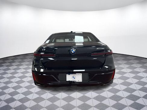 Used 2026 BMW i7 eDrive50 w/ Executive Package image 9