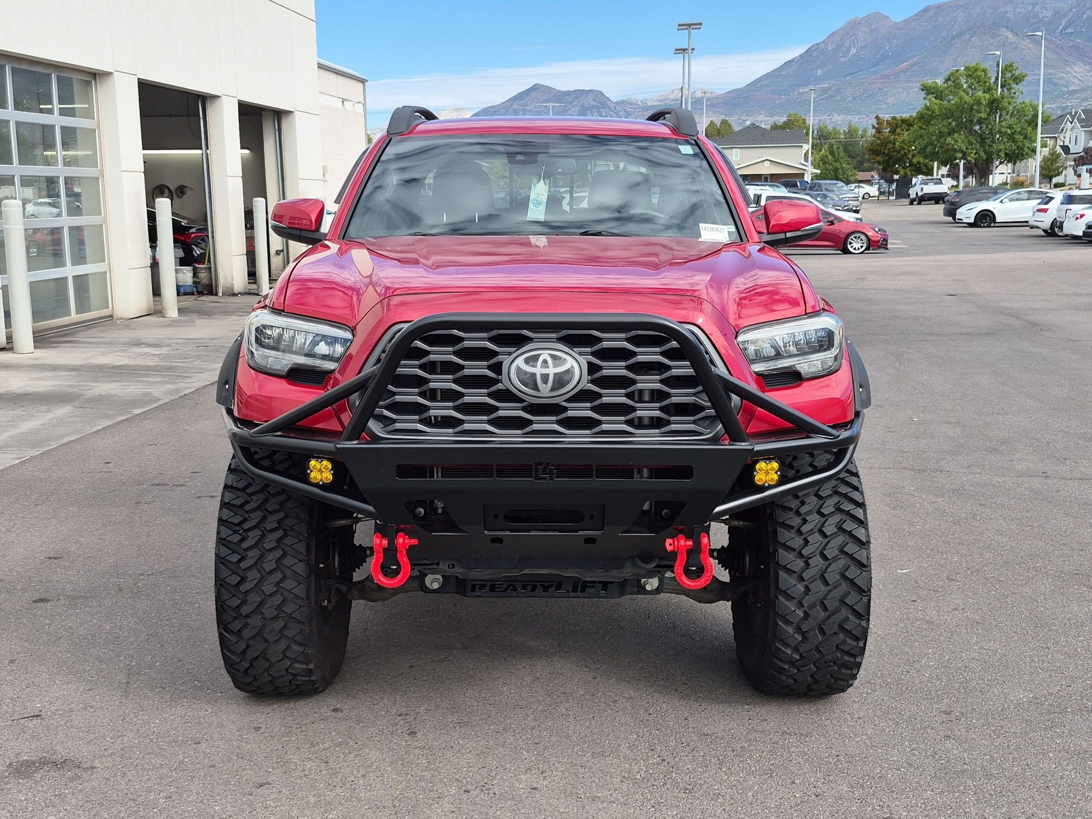 Used 2020 Toyota Tacoma TRD Off-Road w/ Technology Package AWD/4WD image 11