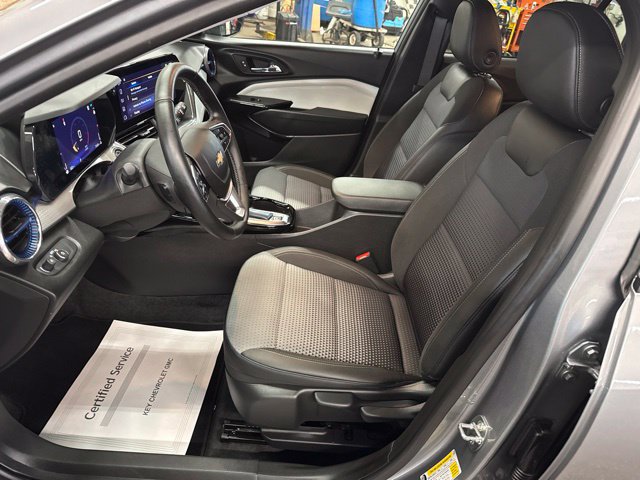 Used 2024 Chevrolet Trax LT w/ Driver Confidence Package FWD image 12