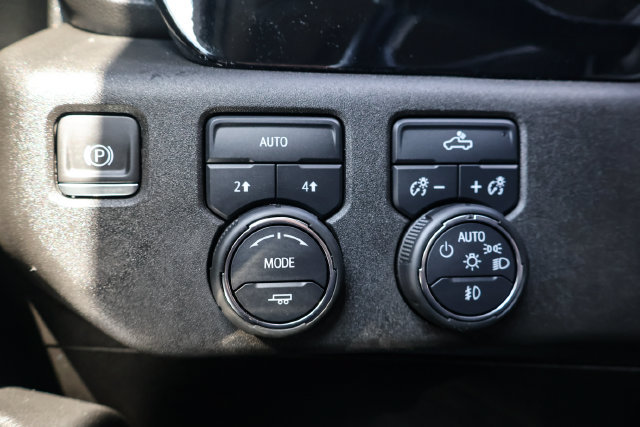 Used 2024 Chevrolet Silverado 1500 RST w/ Max Trailering Package AWD/4WD image 15