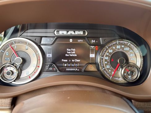 Used 2022 RAM 2500 Limited AWD/4WD image 13