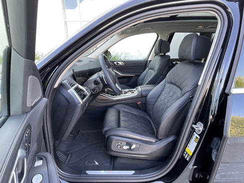 Certified 2024 BMW X7 xDrive40i image 10