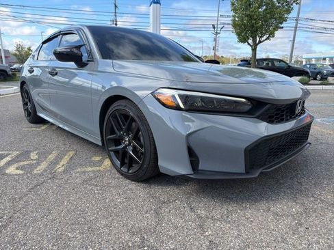 Used 2025 Honda Civic Sport image 3