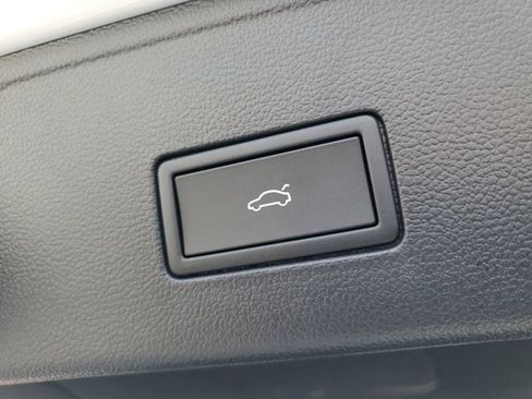 New 2026 Volkswagen Atlas Cross Sport SEL Premium R-Line image 9