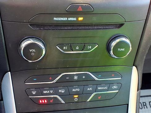 Used 2018 Ford Edge SEL w/ Equipment Group 201A image 19