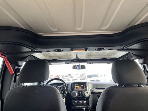 Used 2017 Jeep Wrangler Unlimited Sport w/ Quick Order Package 24S image 11