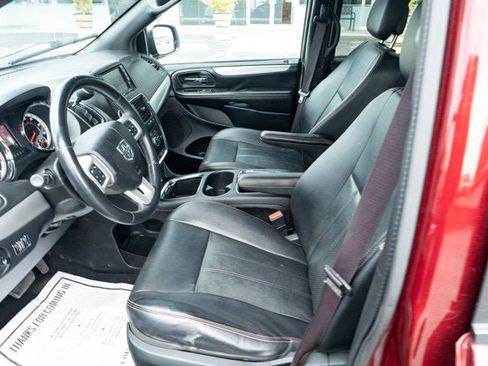 Certified 2019 Dodge Grand Caravan GT FWD image 17