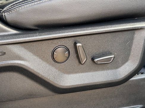 Used 2022 Ford F150 XLT w/ Equipment Group 302A High image 18