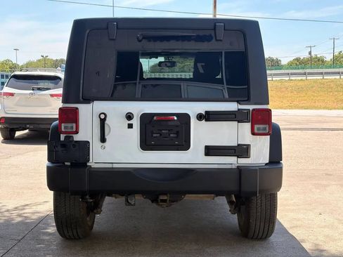 Used 2014 Jeep Wrangler Unlimited Sport w/ Quick Order Package 24S AWD/4WD image 4