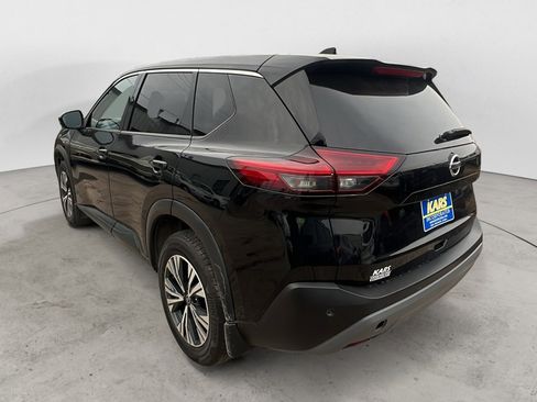 Used 2021 Nissan Rogue SV image 4