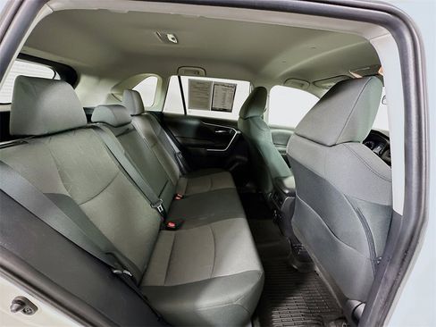 Used 2020 Toyota RAV4 XLE image 24
