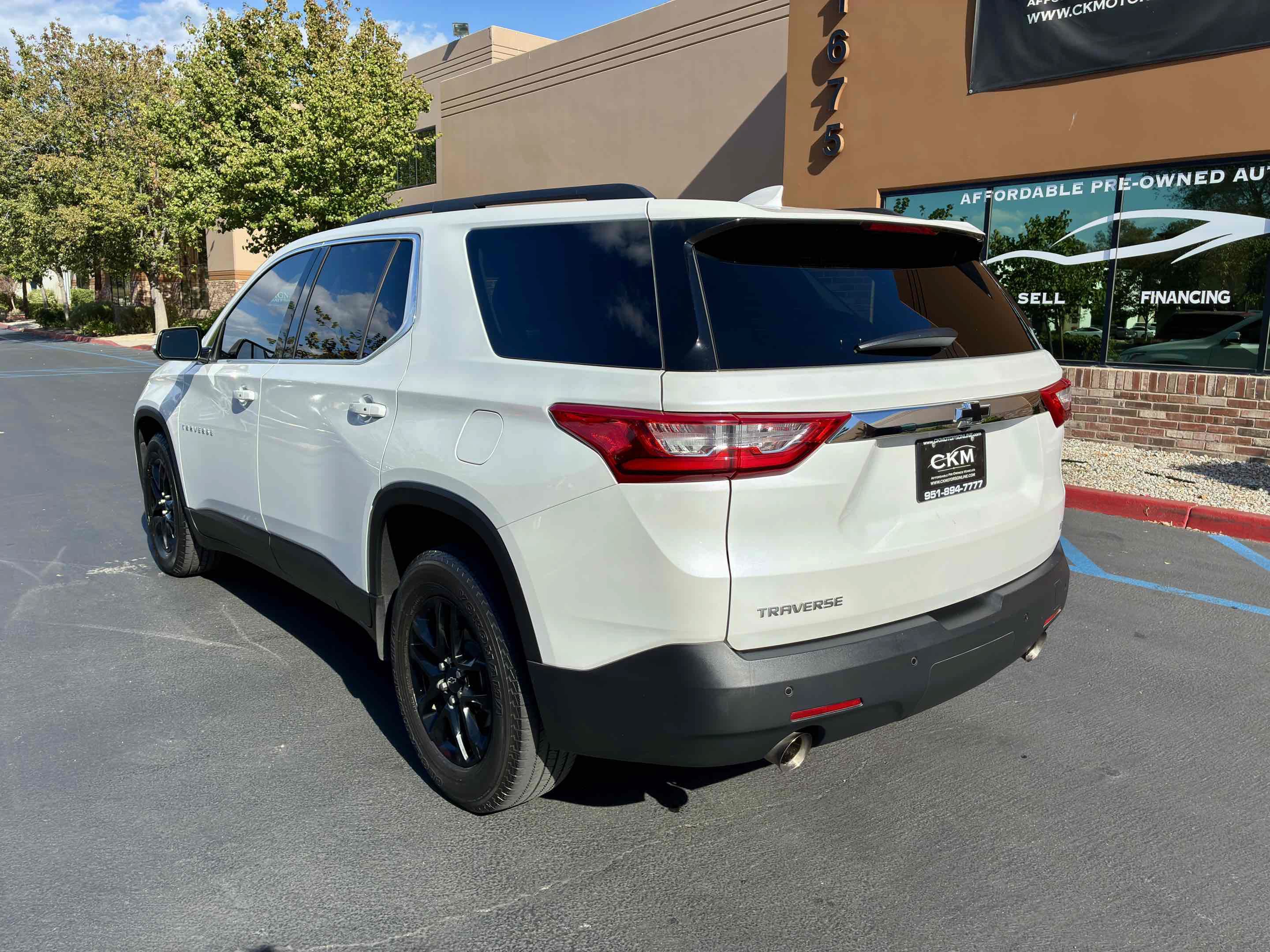 Used 2019 Chevrolet Traverse LT FWD image 10