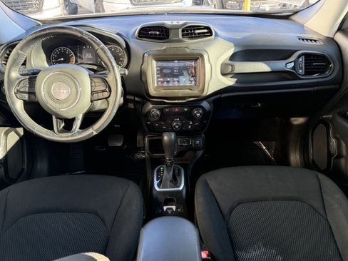 Certified 2019 Jeep Renegade Altitude w/ Quick Order Package 22M image 28