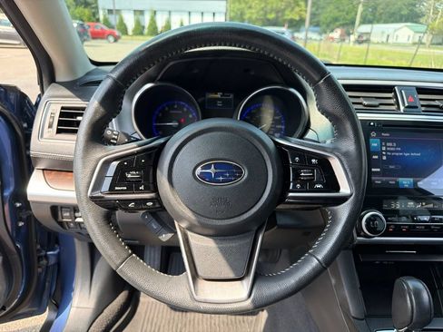 Used 2019 Subaru Outback 3.6R Limited AWD/4WD image 16