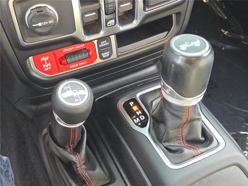 Certified 2021 Jeep Wrangler Unlimited Rubicon image 30