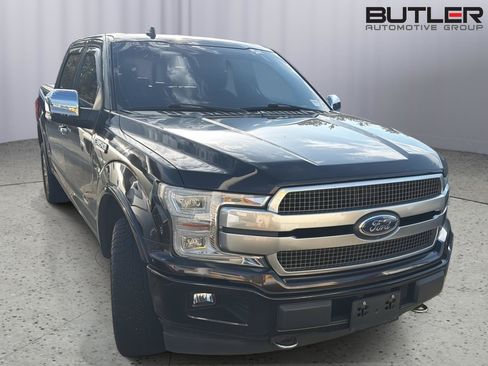 Used 2018 Ford F150 Platinum w/ Equipment Group 701A Luxury AWD/4WD image 4