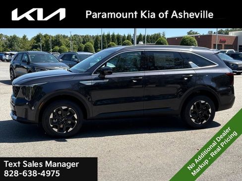 New 2026 Kia Sorento S image 3