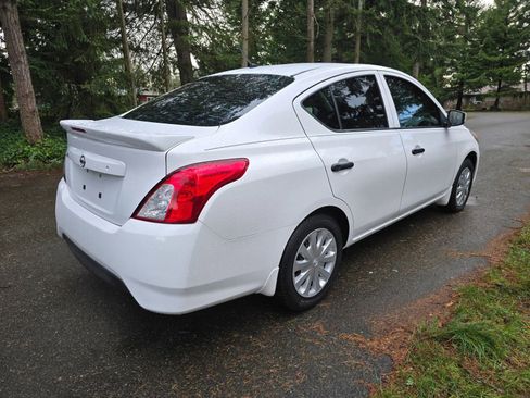 Used 2017 Nissan Versa S Plus image 5