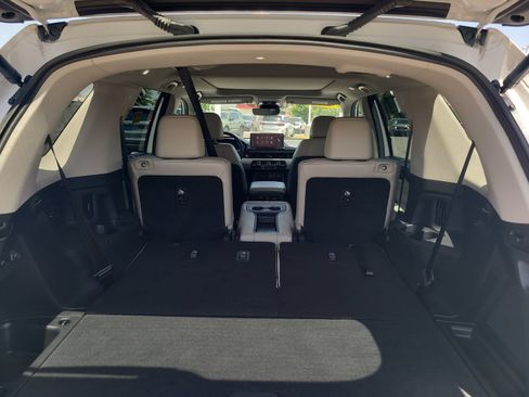 Certified 2026 Honda Pilot Touring image 28