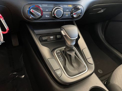 Used 2025 Kia Soul LX w/ LX Technology Package image 39