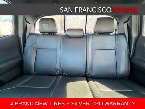 Certified 2018 Toyota Tacoma TRD Off-Road AWD/4WD image 14