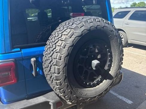 Used 2022 Jeep Wrangler Unlimited Sport AWD/4WD image 9