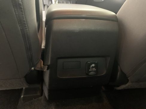 Used 2022 Nissan Frontier SV image 32