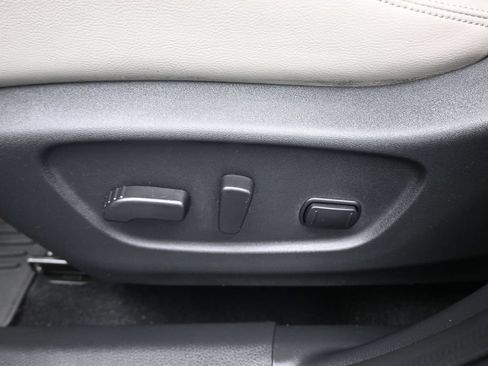 Used 2022 Nissan Rogue Sport SL AWD/4WD image 12