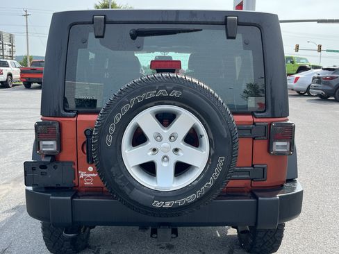 Used 2014 Jeep Wrangler Unlimited Sport w/ Quick Order Package 24S AWD/4WD image 6