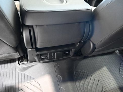 Used 2024 Chevrolet Silverado 2500 LT AWD/4WD image 26