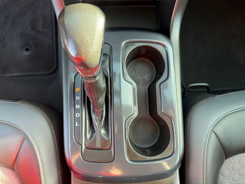 Used 2022 Chevrolet Colorado Z71 w/ Safety Package AWD/4WD image 37