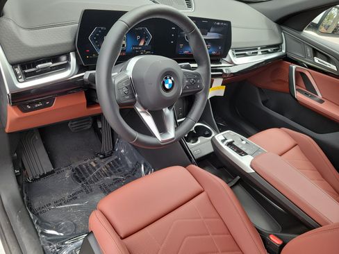 New 2026 BMW X2 xDrive28i w/ Convenience Package AWD/4WD image 17