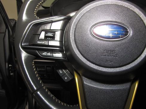 Used 2022 Subaru Crosstrek 2.5i Sport w/ Moonroof Package AWD/4WD image 5