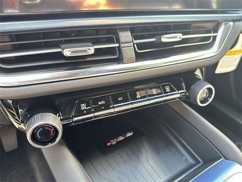 New 2026 Chevrolet Equinox EV LT image 17