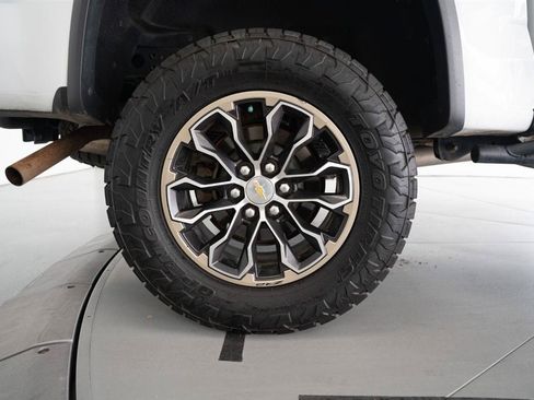 Used 2019 Chevrolet Colorado ZR2 AWD/4WD image 9