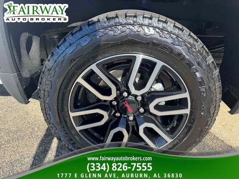 Used 2026 GMC Sierra 1500 AT4 w/ Technology Package image 34