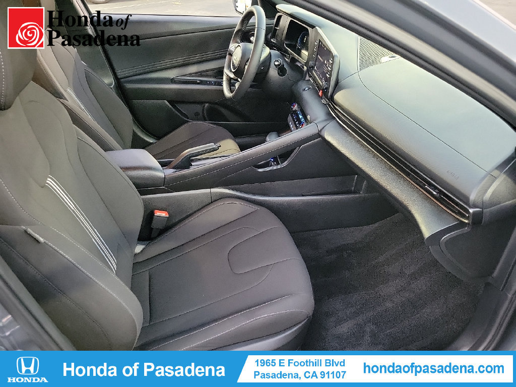 Used 2025 Hyundai Elantra Sport FWD image 22