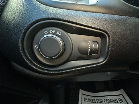 Used 2020 Jeep Renegade Sport image 20