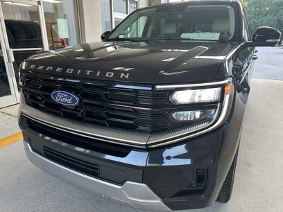Used 2025 Ford Expedition Platinum w/ Driver's Package