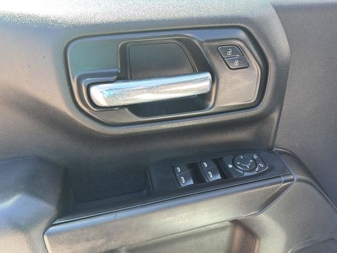 Used 2020 Chevrolet Silverado 1500 W/T w/ WT Convenience Package AWD/4WD image 12